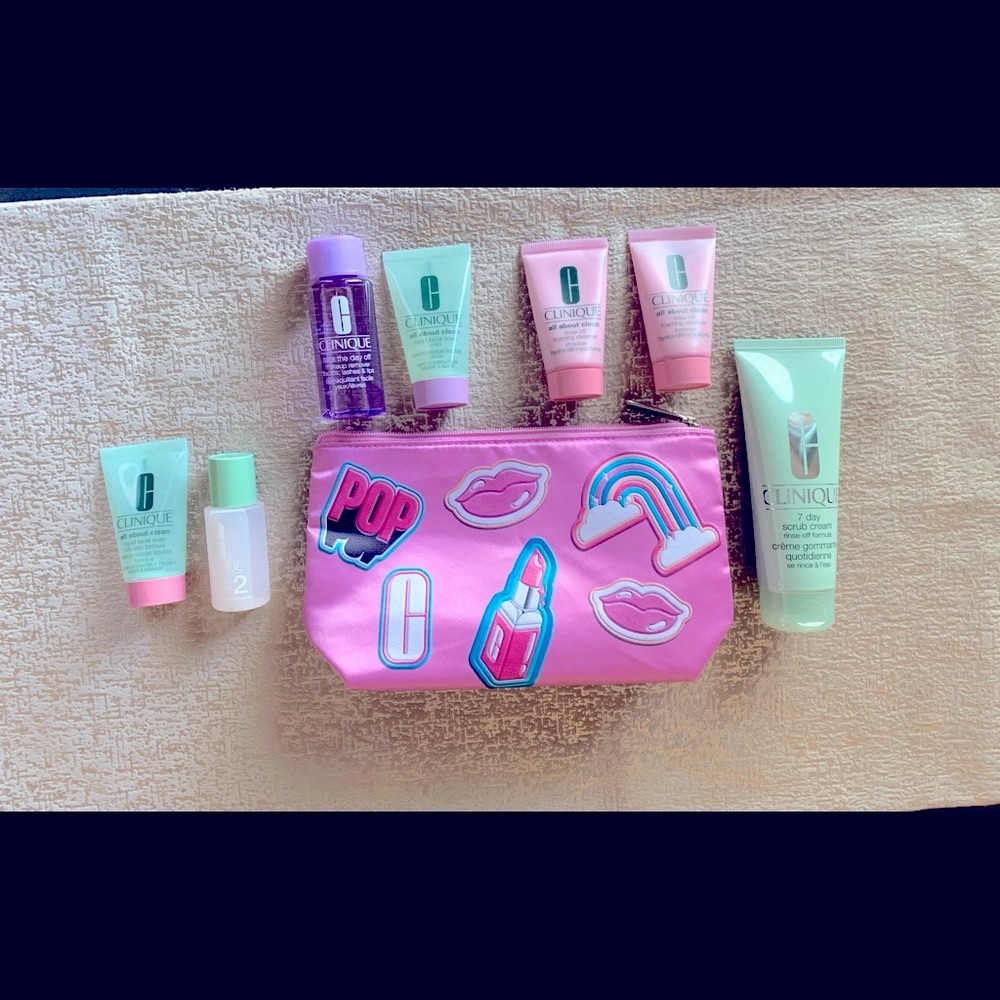 💗SOLD💗 Clinique Facial Cleansers & Lotions with Make Up Bag New 10 Piece